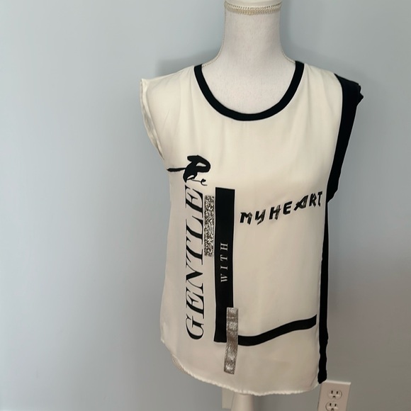 Zara T Shirt - Picture 1 of 5